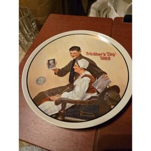 Norman Rockwell Mothers Day 1988 My Mother Knowles Collector Plate 84-R70-2.13